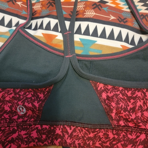 🦋2/$25🦋 Lululemon Flow Y bra size 8 - Picture 5 of 5